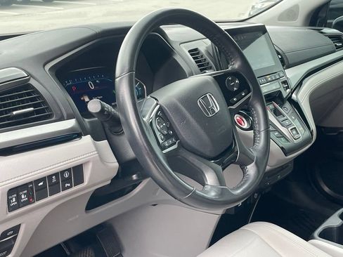 Used 2023 Honda Odyssey Touring image 9