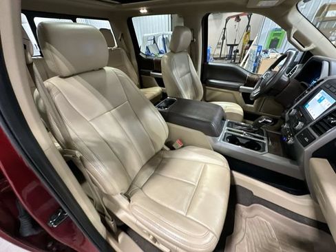 Used 2019 Ford F150 Lariat w/ Equipment Group 502A Luxury AWD/4WD image 32