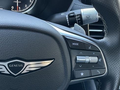 Used 2025 Genesis G70 2.5T image 23