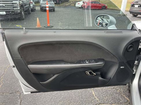 Used 2019 Dodge Challenger SRT Hellcat w/ Plus Package image 15