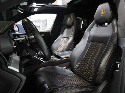 Used 2019 Lamborghini Urus image 16