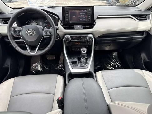 Used 2021 Toyota RAV4 XLE Premium FWD image 16