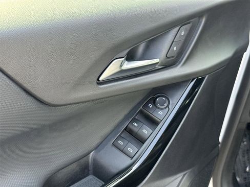 Used 2025 Chevrolet Equinox LT FWD image 21