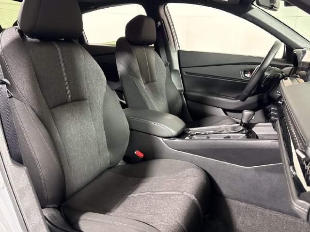 Used 2025 Honda Accord Sport image 14
