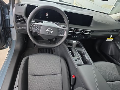 New 2026 Nissan Sentra SV w/ SV Convenience Package FWD image 4