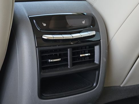 Used 2021 Cadillac XT5 Premium Luxury FWD image 33