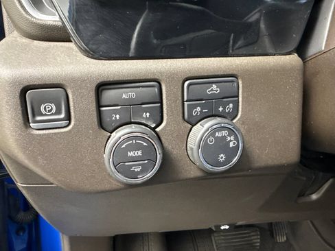 Used 2025 Chevrolet Silverado 1500 LT w/ Protection Package AWD/4WD image 14