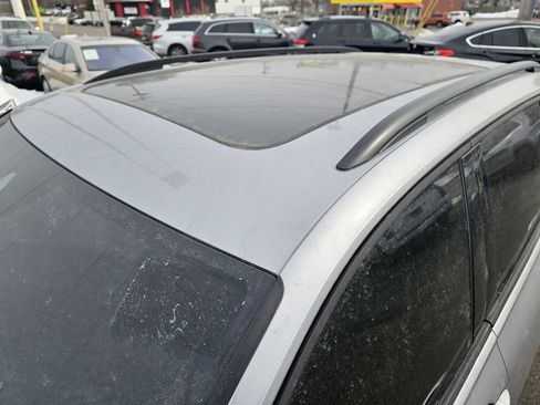 Used 2024 Volkswagen Tiguan SE R-Line image 12