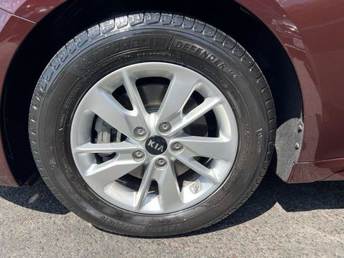 Used 2017 Kia Optima LX FWD image 25