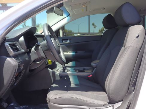 Used 2020 Kia Optima LX image 37