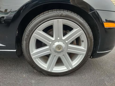 Used 2006 Chrysler Crossfire Limited image 30
