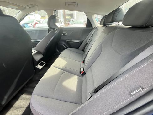 Used 2025 Kia K4 LXS image 24