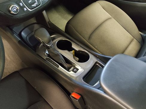 Used 2023 Chevrolet Malibu LS FWD image 26