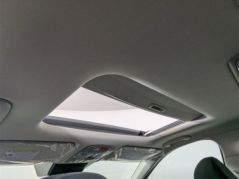 New 2025 Kia Telluride S image 26