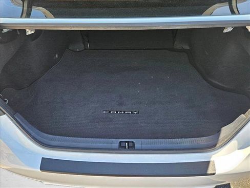 Used 2021 Toyota Camry SE w/ Carpet Mat Package (TMS) FWD image 6