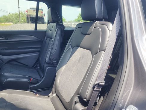 New 2025 Jeep Grand Cherokee L Altitude image 15