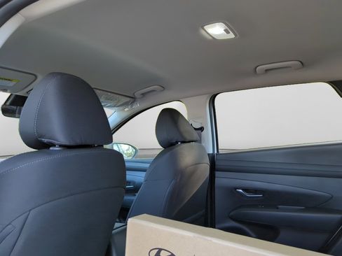 New 2026 Hyundai Tucson SE image 13