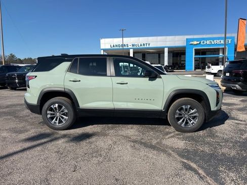 New 2026 Chevrolet Equinox LT w/ Safety and Technology Package image 2