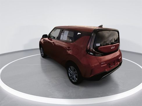 Used 2024 Kia Soul LX image 6