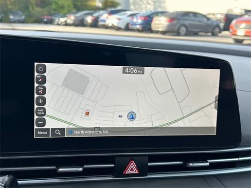 Certified 2025 Hyundai Elantra SEL image 31