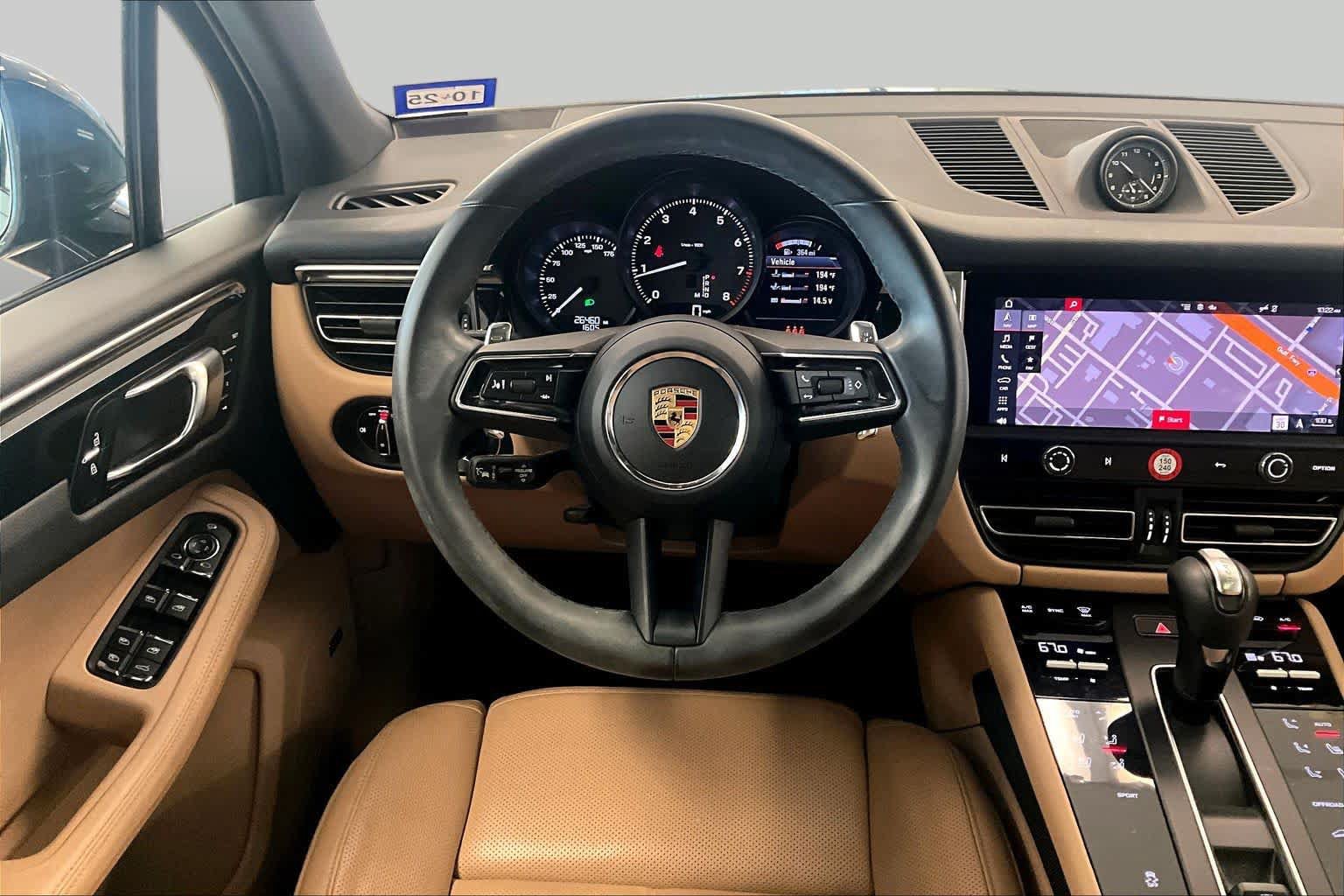 Used 2024 Porsche Macan AWD/4WD image 15