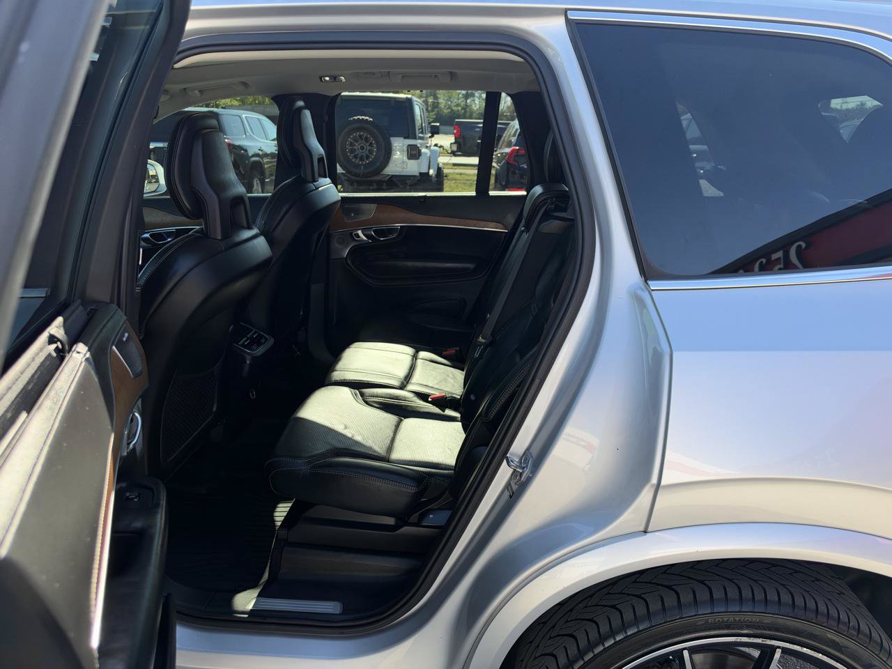 Used 2018 Volvo XC90 T6 Inscription w/ Convenience Package AWD/4WD image 11