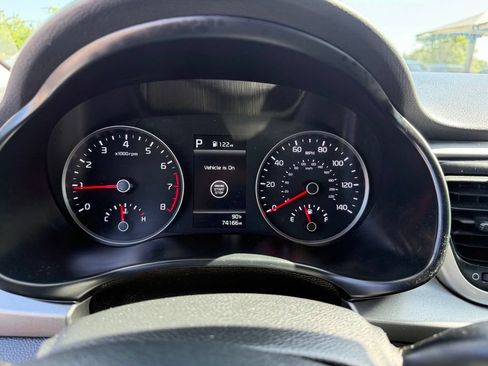 Used 2023 Kia Rio S w/ Technology Package FWD image 17