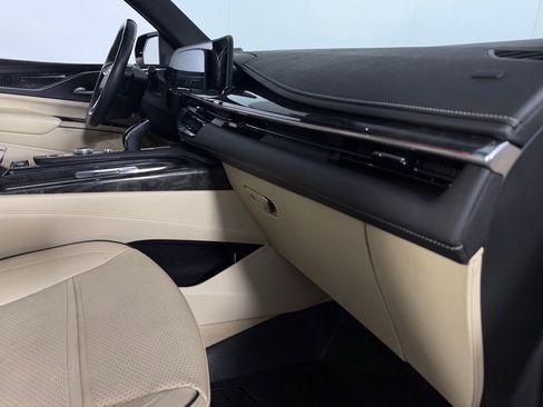Used 2023 Cadillac Escalade Premium Luxury w/ Performance Package AWD/4WD image 31