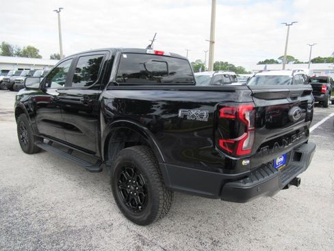 Certified 2025 Ford Ranger Lariat w/ FX4 Off-Road Package AWD/4WD image 4