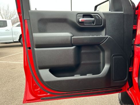 Used 2024 Chevrolet Silverado 1500 Custom Trail Boss w/ LPO, Dark Essentials Package image 27