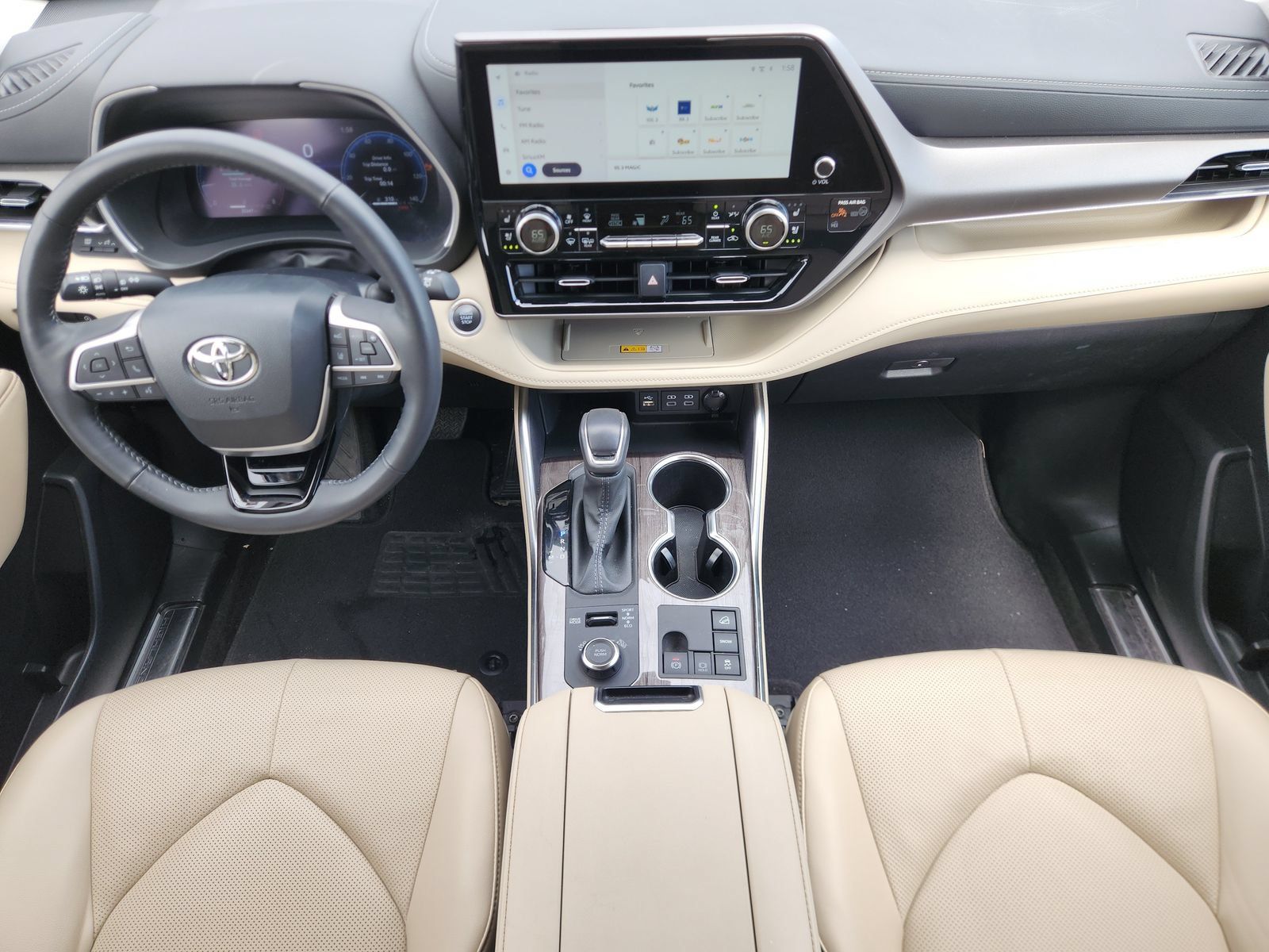Used 2024 Toyota Highlander Limited AWD/4WD image 29