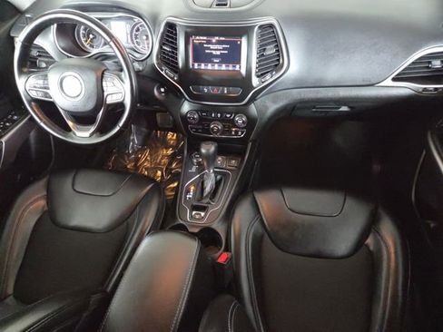 Used 2021 Jeep Cherokee Latitude Plus image 32