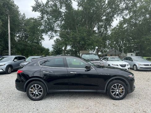 Used 2018 Maserati Levante AWD/4WD image 4