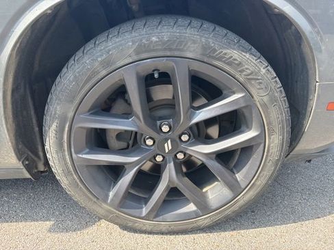 Used 2019 Dodge Challenger SXT w/ Plus Package image 9