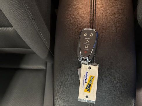 Used 2025 Chevrolet Malibu LT image 38