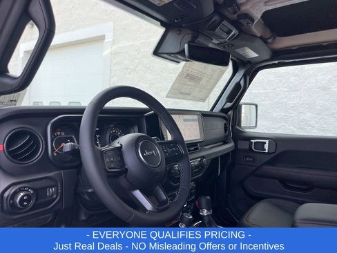 New 2025 Jeep Gladiator Rubicon image 10