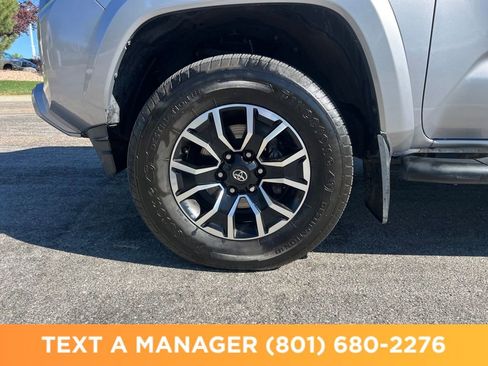Used 2020 Toyota Tacoma TRD Sport w/ Technology Package AWD/4WD image 23