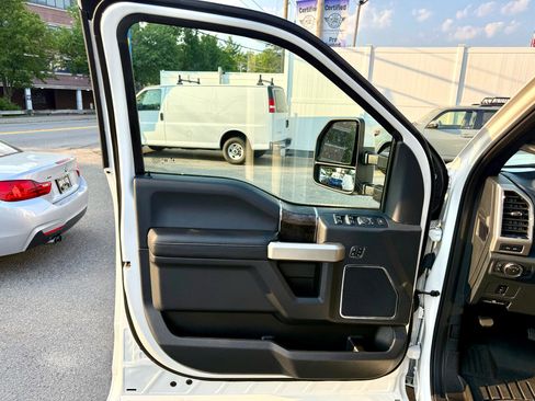 Used 2022 Ford F350 Lariat w/ Lariat Value Package image 17