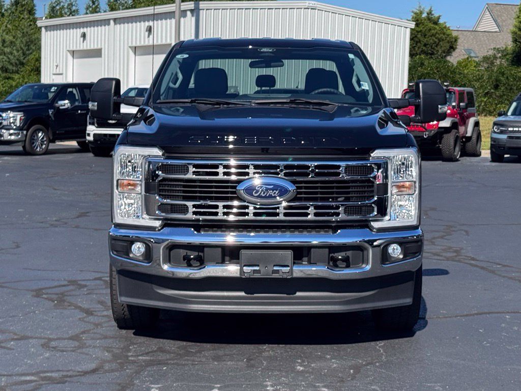 Used 2024 Ford F250 XLT w/ FX4 Off-Road Package AWD/4WD image 15