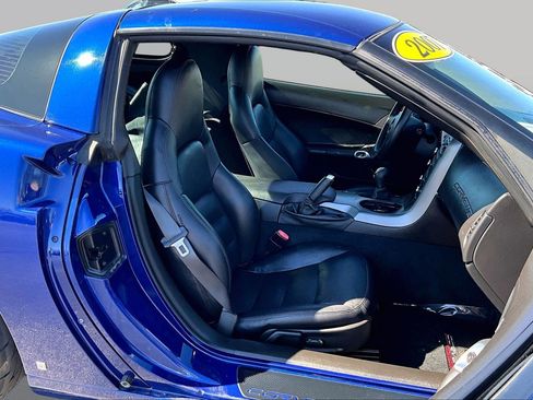 Used 2007 Chevrolet Corvette Coupe w/ Performance Package RWD image 5