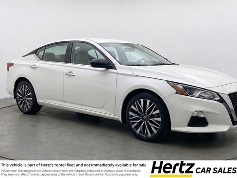 Used 2025 Nissan Altima 2.5 SV FWD image 1