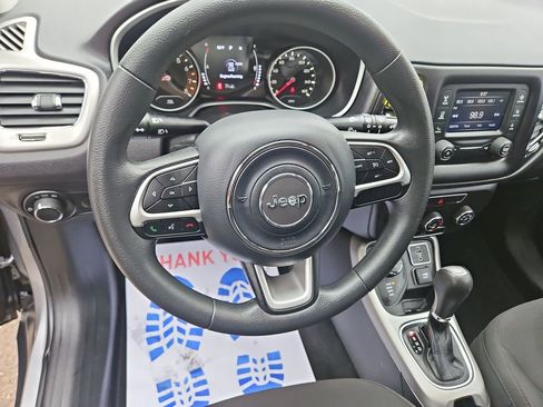 Used 2018 Jeep Compass Sport AWD/4WD image 13