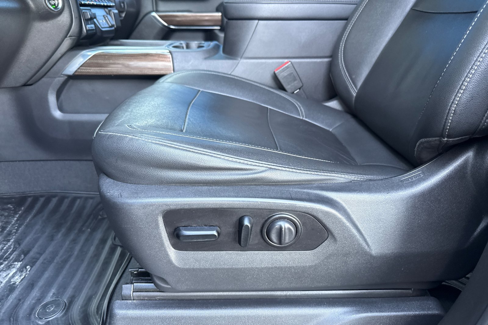 Used 2021 Chevrolet Silverado 1500 RST w/ All Star Edition Plus AWD/4WD image 12