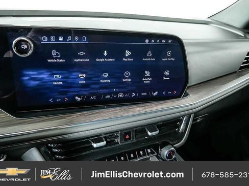 Certified 2025 Chevrolet Tahoe LT RWD image 12