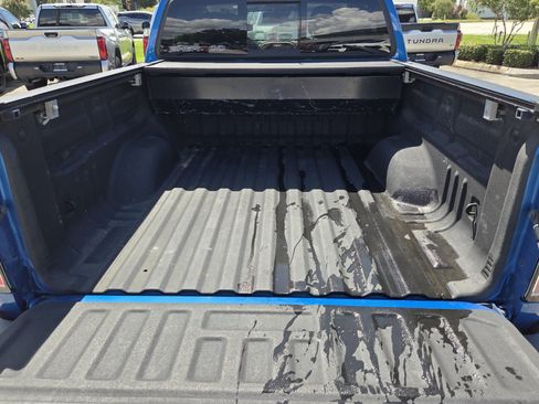 Used 2022 GMC Canyon Elevation w/ Driver Alert Package AWD/4WD image 9