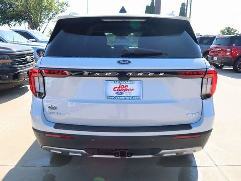 New 2025 Ford Explorer Active w/ Active Comfort Package image 23