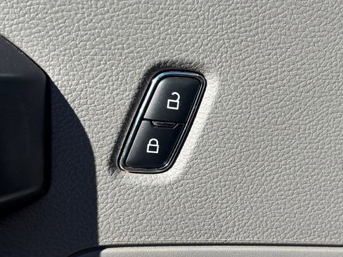 Certified 2021 Ford F250 XLT w/ XLT Value Package image 46