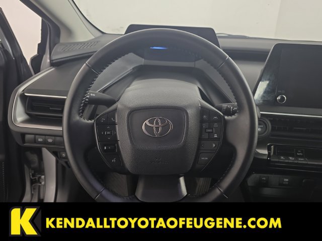 Used 2025 Toyota Prius LE FWD image 13