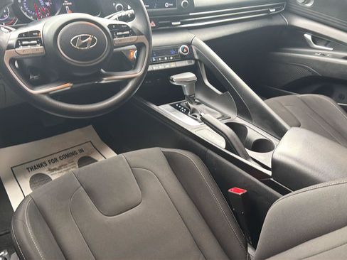 Used 2022 Hyundai Elantra SEL w/ Cargo Package FWD image 20