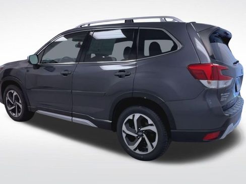 Used 2023 Subaru Forester Touring AWD/4WD image 6